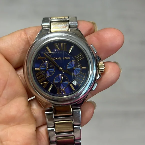 Michael Kors | Accessories | Womens Two Tone Roman Numerals  display picture 2